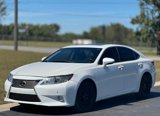 Used 2013 Lexus ES 350 w/ Luxury Pkg image 2