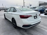 Used 2024 Volkswagen Jetta SE w/ Panoramic Sunroof Package image 5