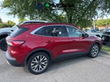 Used 2020 Ford Escape Titanium image 3