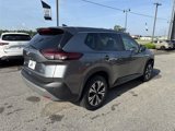 Used 2023 Nissan Rogue SV image 3