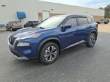 Used 2021 Nissan Rogue SV image 3