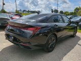 Certified 2022 Hyundai Elantra SEL w/ Convenience Package image 5