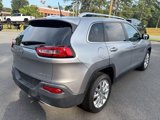 Used 2017 Jeep Cherokee Limited image 5