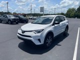Used 2018 Toyota RAV4 LE image 3