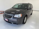 Used 2015 Chrysler Town & Country Touring image 4