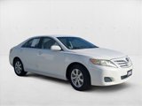 Used 2011 Toyota Camry LE image 3