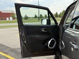 Used 2018 Jeep Renegade Latitude image 4