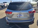 Used 2017 Toyota Highlander Limited image 4