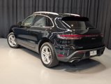 Certified 2024 Porsche Macan image 3