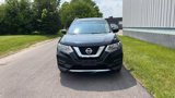Used 2017 Nissan Rogue SV image 2