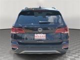 Used 2022 Volkswagen Taos SE w/ Panoramic Sunroof Package image 3
