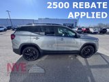Used 2024 GMC Terrain SLE w/ Driver Convenience Package image 2