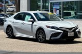 Used 2023 Toyota Camry SE image 2
