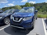 Used 2017 Nissan Rogue SV image 2