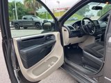 Used 2017 Dodge Grand Caravan SE image 4