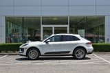 Certified 2024 Porsche Macan image 2