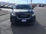 Used 2023 Chrysler Pacifica Touring-L image 3