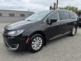 Used 2018 Chrysler Pacifica Touring-L Plus image 3