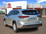Used 2023 Toyota Highlander LE image 5
