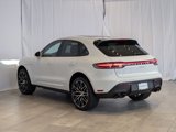Used 2025 Porsche Macan image 3