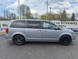 Used 2015 Dodge Grand Caravan SE image 2