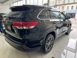 Used 2019 Toyota Highlander XLE image 4