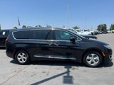 Used 2017 Chrysler Pacifica Touring-L Plus w/ Advanced Safetytec Group image 4