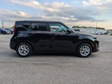 New 2025 Kia Soul LX w/ Option Group 015 image 4