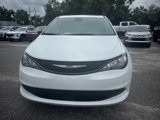 Used 2024 Chrysler Voyager LX image 3