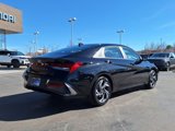 New 2024 Hyundai Elantra SEL w/ Convenience Package image 3