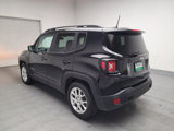 Used 2020 Jeep Renegade Latitude w/ Popular Equipment Group image 5