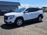 Used 2024 GMC Terrain SLE w/ Driver Convenience Package image 2