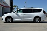 Used 2022 Chrysler Pacifica Touring-L image 3