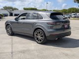 Used 2022 Porsche Cayenne image 3
