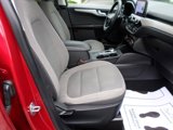 Used 2021 Ford Escape SE w/ SE Sport Appearance Package image 2