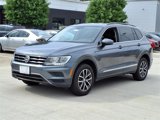 Used 2020 Volkswagen Tiguan SE image 2