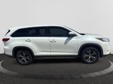 Used 2019 Toyota Highlander LE image 3