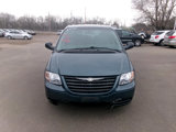 Used 2007 Chrysler Town & Country w/ Popular Equipment Group I image 2