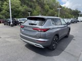Used 2023 Mitsubishi Outlander SE image 3