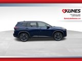 Used 2024 Nissan Rogue SV image 3