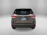 Used 2016 Toyota Highlander XLE image 3