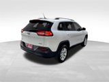 Used 2017 Jeep Cherokee Latitude image 4
