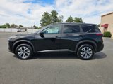 Used 2023 Nissan Rogue SV image 3