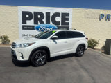 Used 2018 Toyota Highlander LE image 2