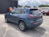 Used 2019 Jeep Cherokee Latitude Plus w/ Comfort/Convenience Group image 3
