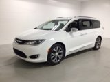 Used 2018 Chrysler Pacifica Limited w/ Tire & Wheel Group image 3