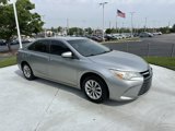 Used 2017 Toyota Camry LE image 2