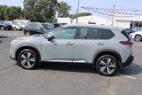 Used 2022 Nissan Rogue SL image 2
