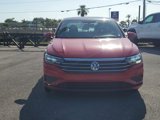 Used 2019 Volkswagen Jetta SE image 2