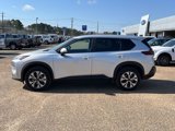Used 2023 Nissan Rogue SV image 2